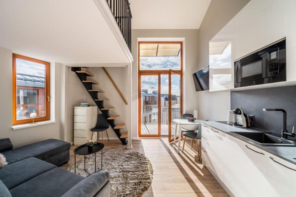 New Loft With Rooftop Terrace In The Old Town Riga Exteriör bild